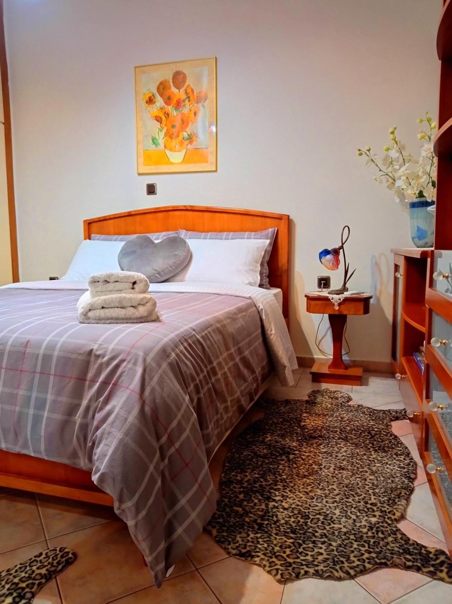 Maira Cozy Apartment สปาร์ติ ภายนอก รูปภาพ